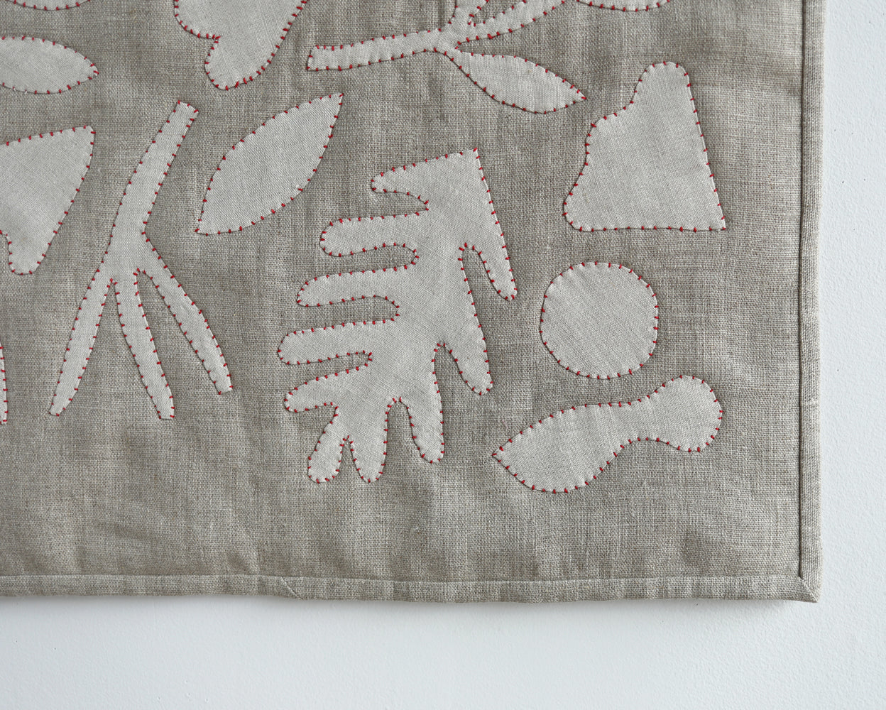 WALL ART - floral applique