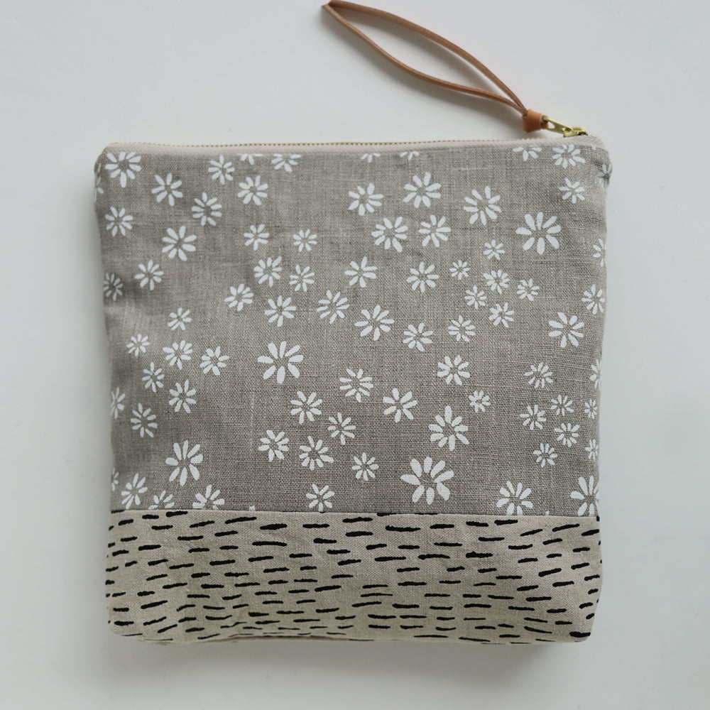 LARGE POUCH - flora/rain