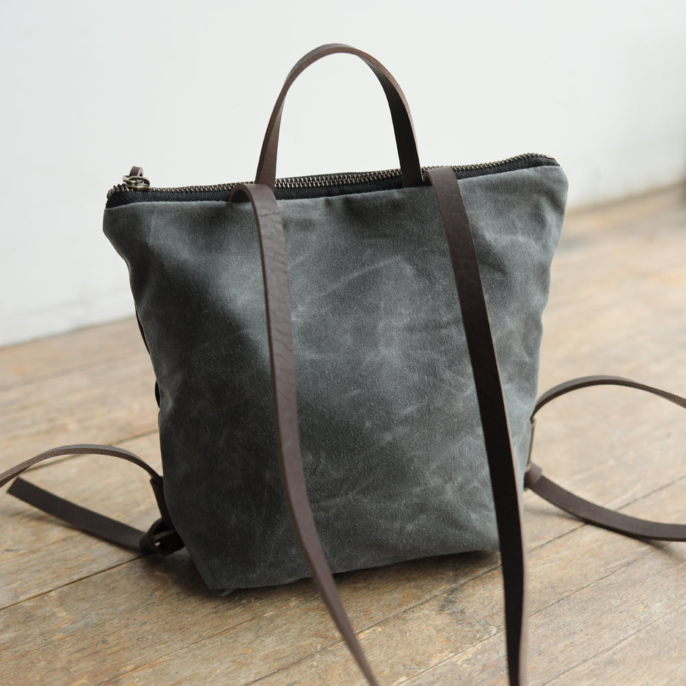 MINI BACKPACK - woven leaves