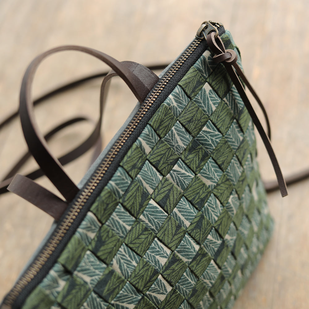MINI BACKPACK - woven leaves
