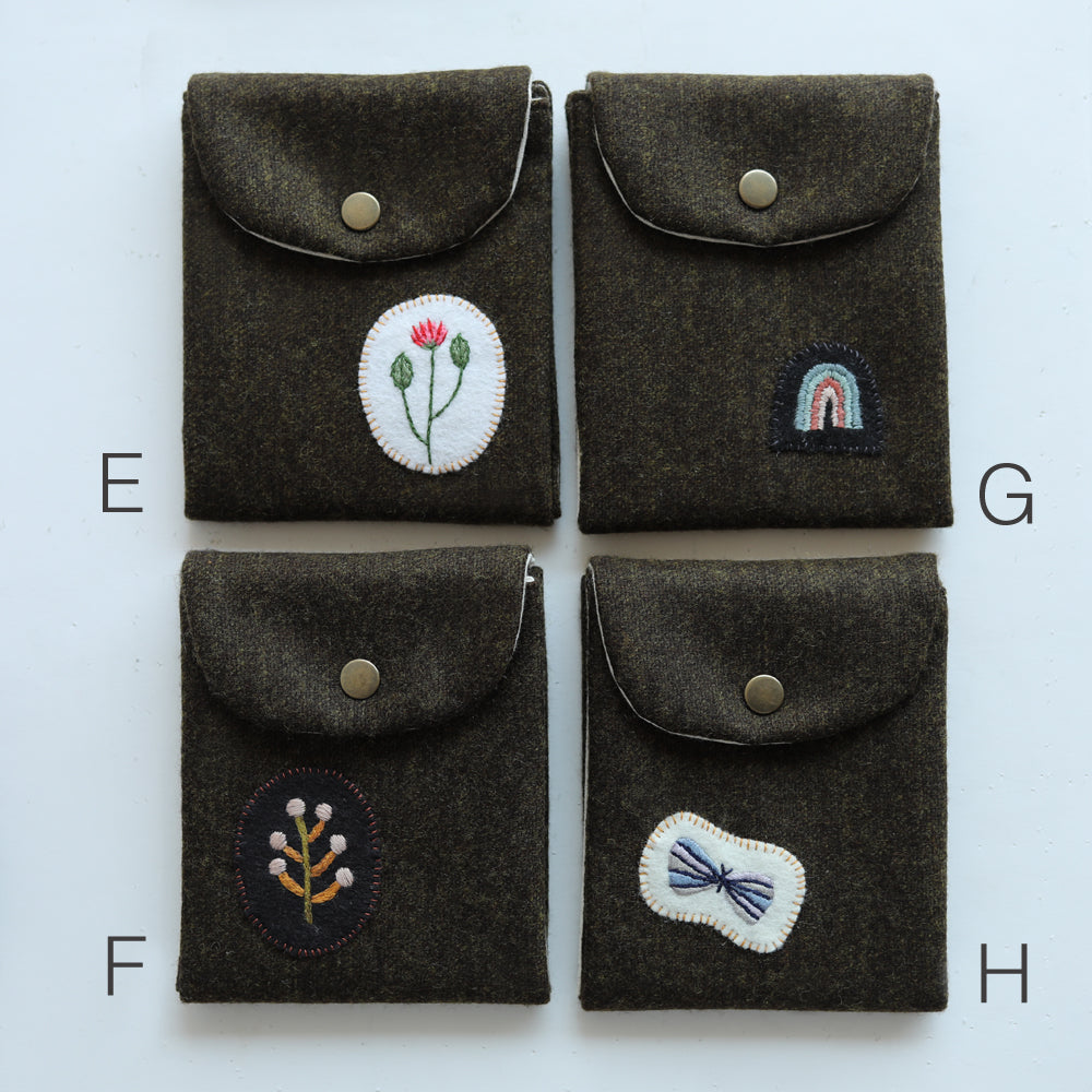 WOOL ACCORDION POUCH