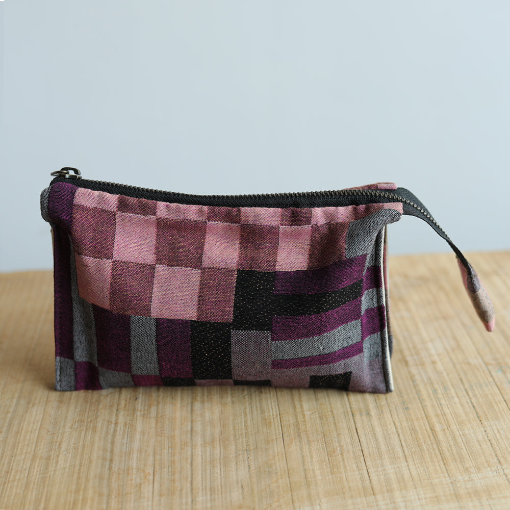DOUBLE POUCH - grid