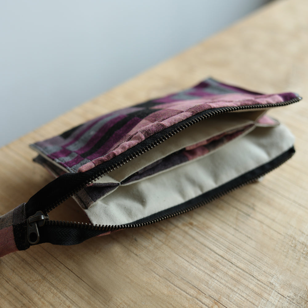 DOUBLE POUCH - grid