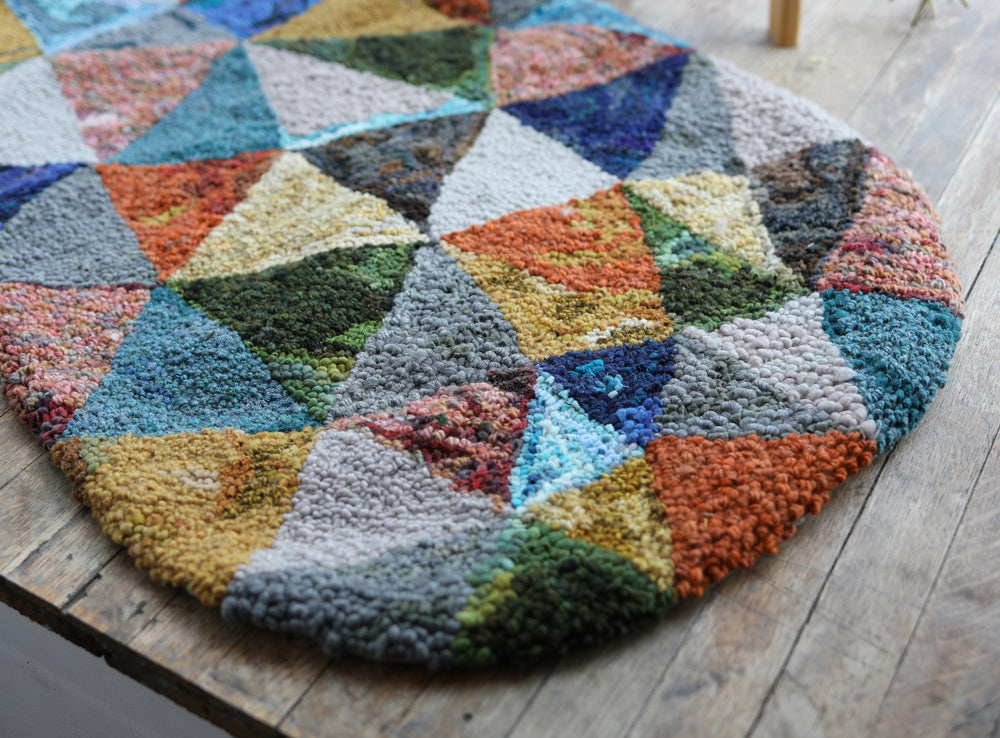 OVAL RUG