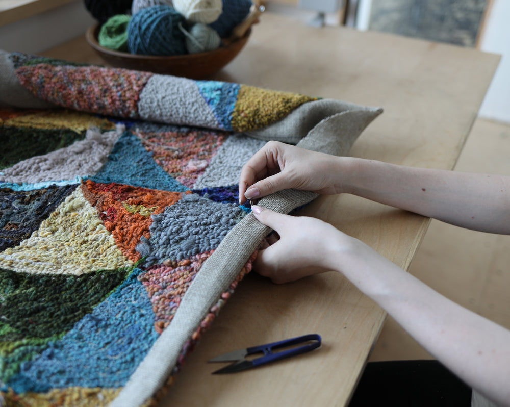 OVAL RUG