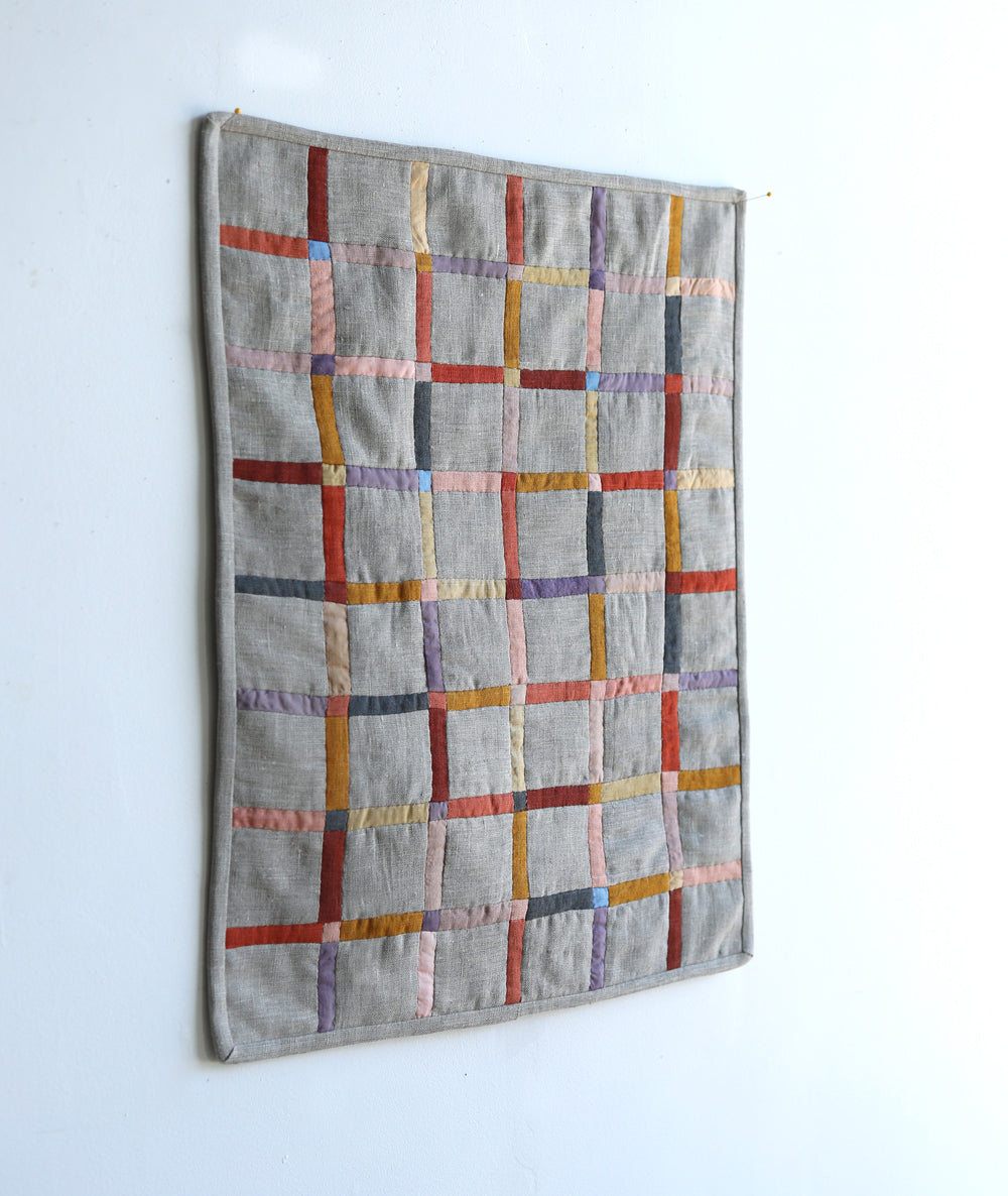 MINI GRID QUILT