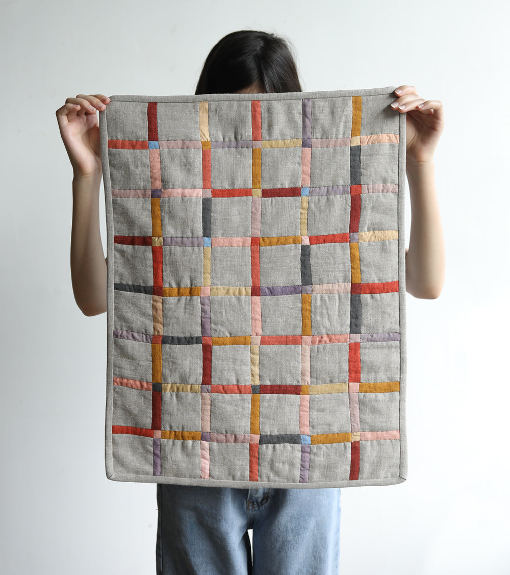 MINI GRID QUILT