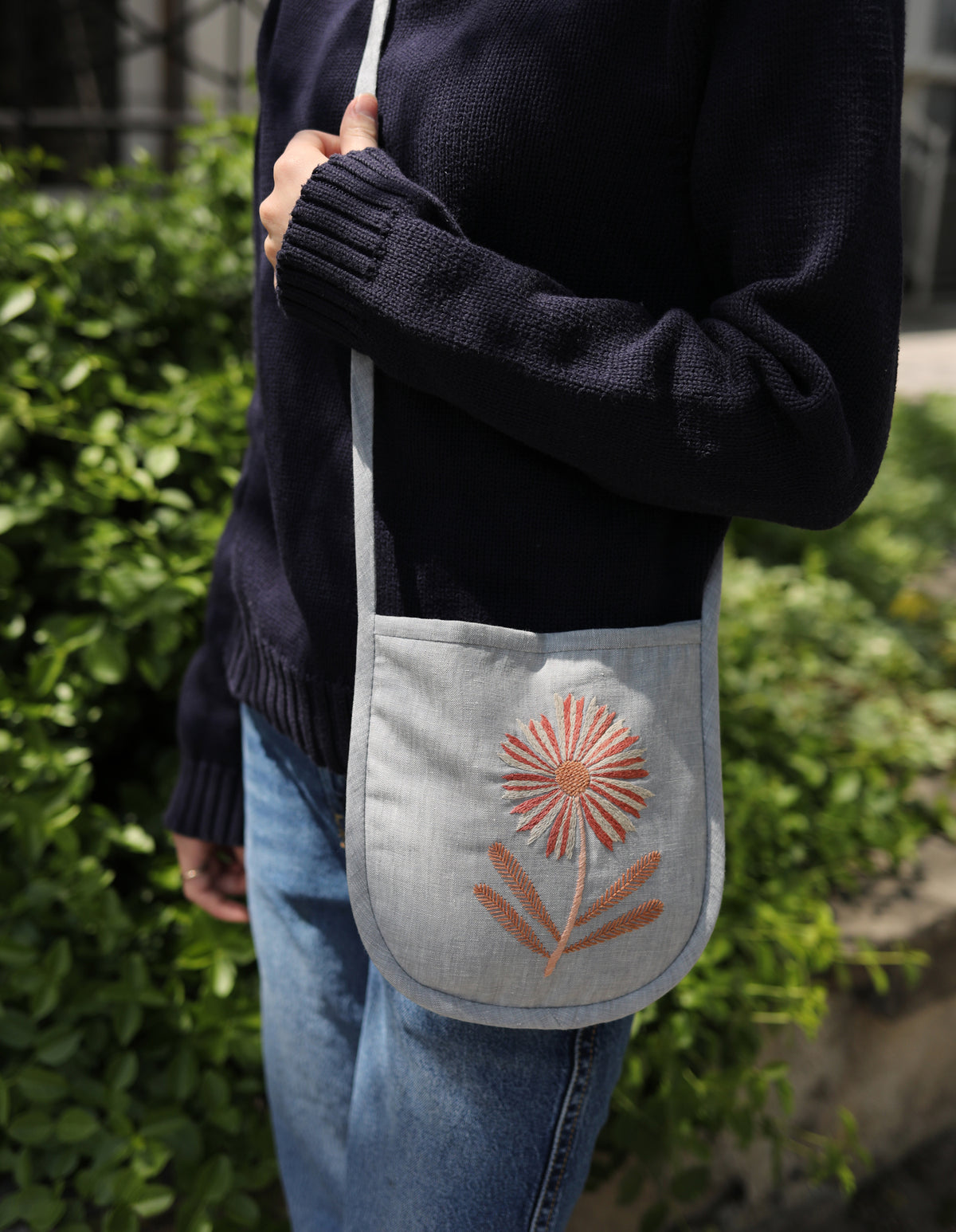 BOTANICAL EMBROIDERY - cross body bag