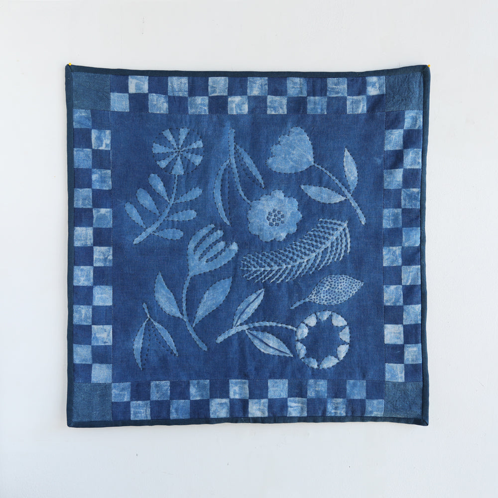 WHOLE CLOTH QUILT - indigo flora grid