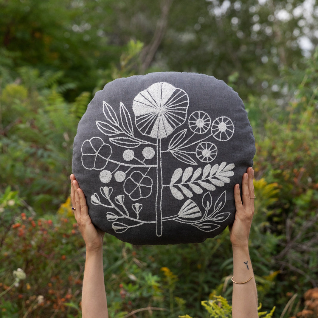 ROUND FLORAL PILLOW