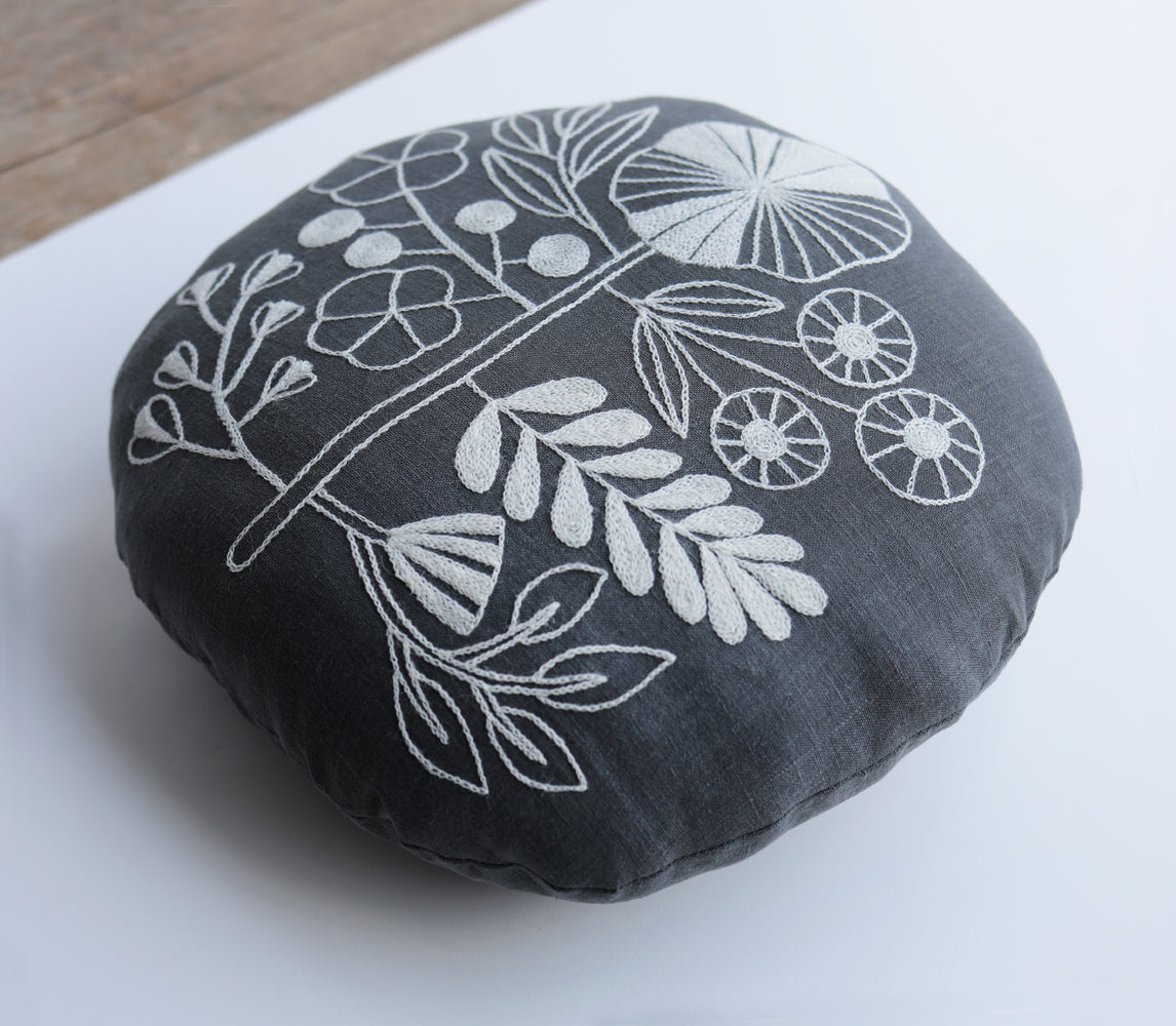 ROUND FLORAL PILLOW