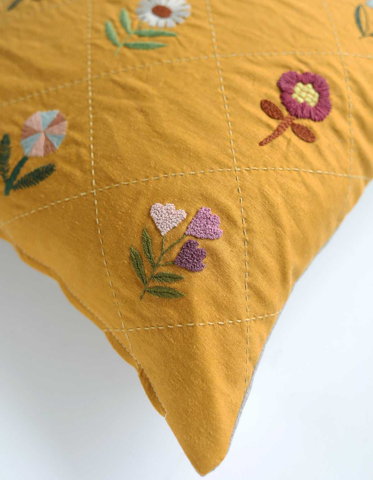 BOTANICAL EMBROIDERY - repeat pillow