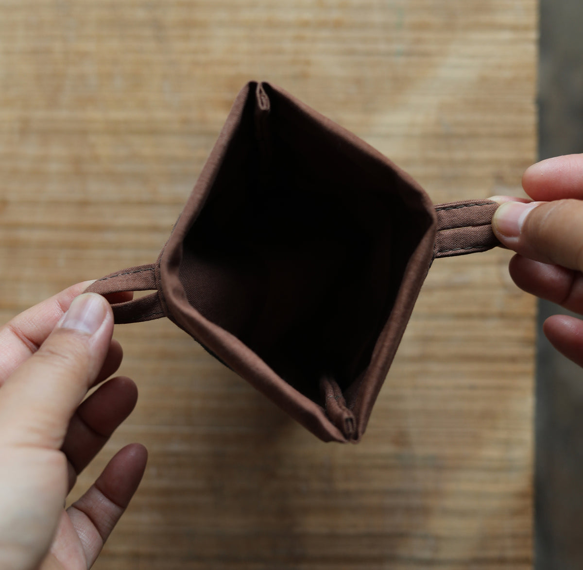 BOTANICAL EMBROIDERY - flex frame pouch