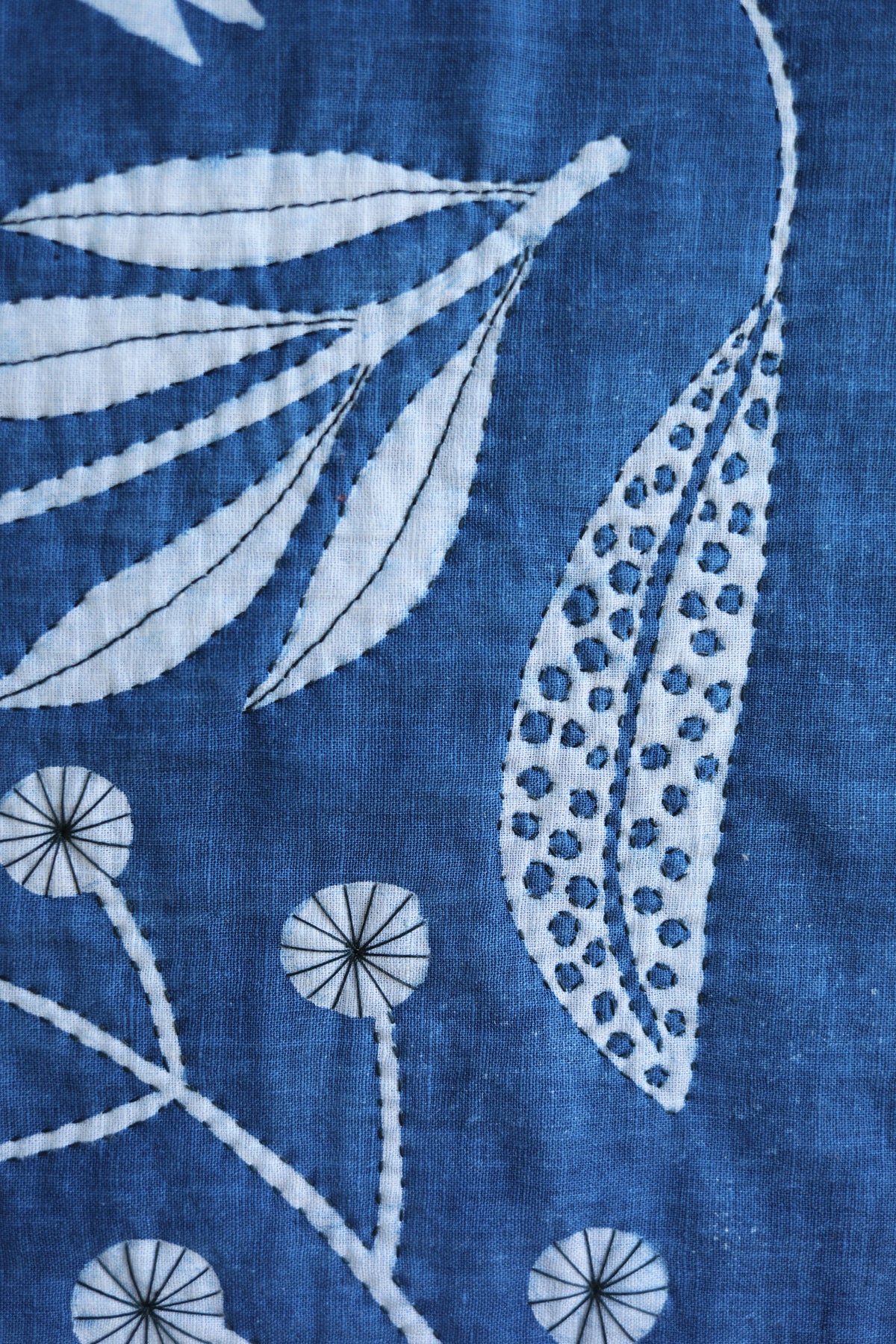 WHOLE CLOTH QUILT - indigo flora no.5