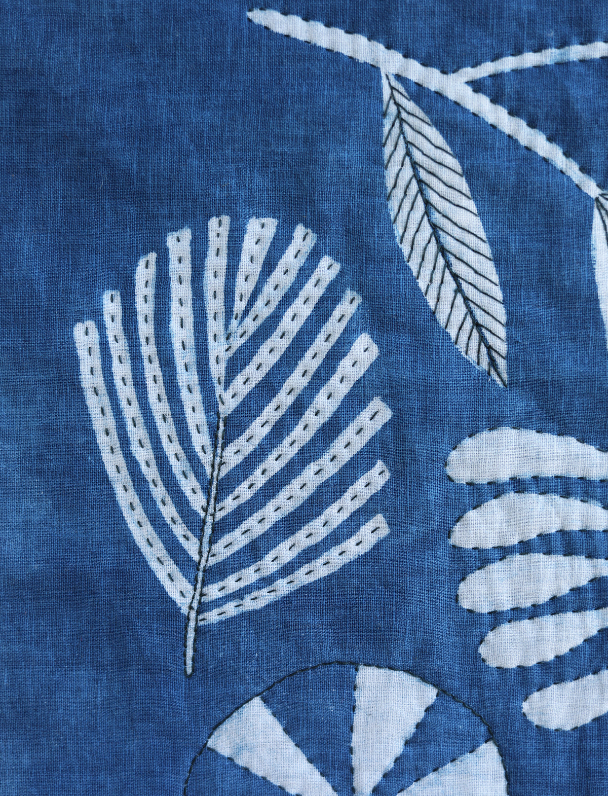 WHOLE CLOTH QUILT - indigo flora no.5