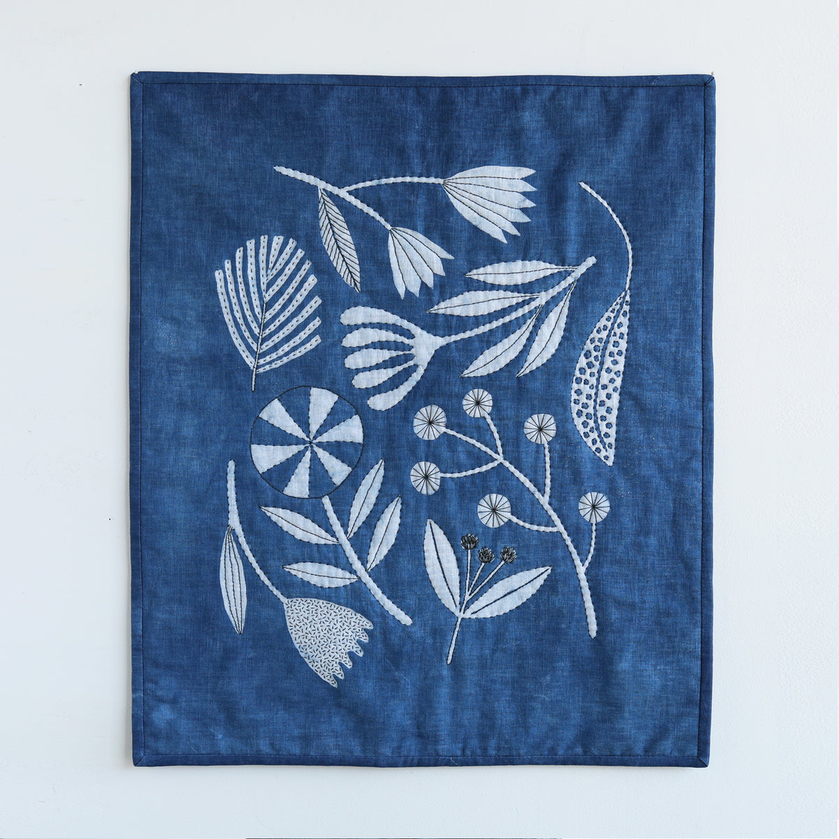 WHOLE CLOTH QUILT - indigo flora no.5