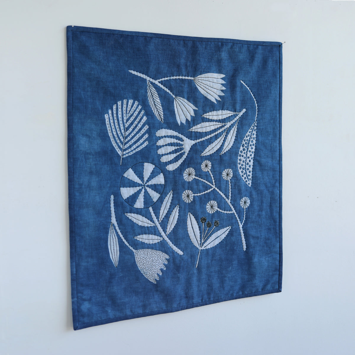 WHOLE CLOTH QUILT - indigo flora no.5