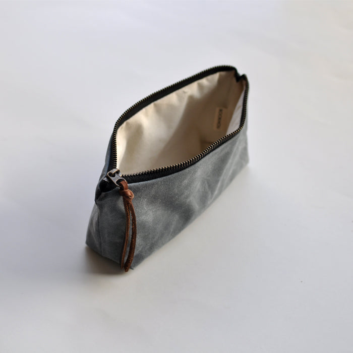 OBLONG  POUCH - charcoal