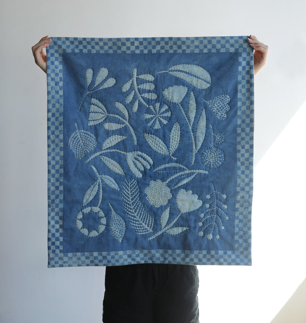 WHOLE CLOTH QUILT - indigo flora