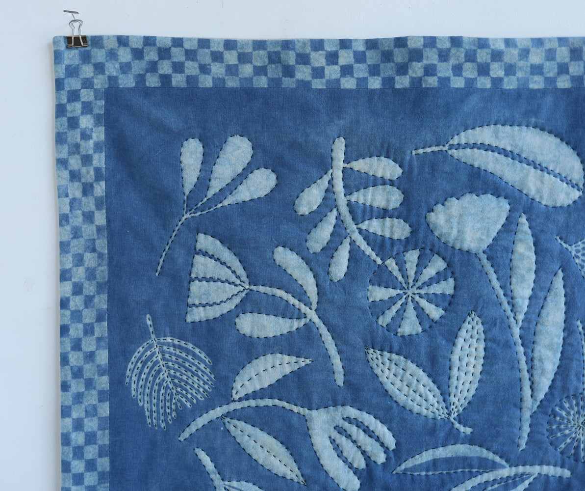 WHOLE CLOTH QUILT - indigo flora