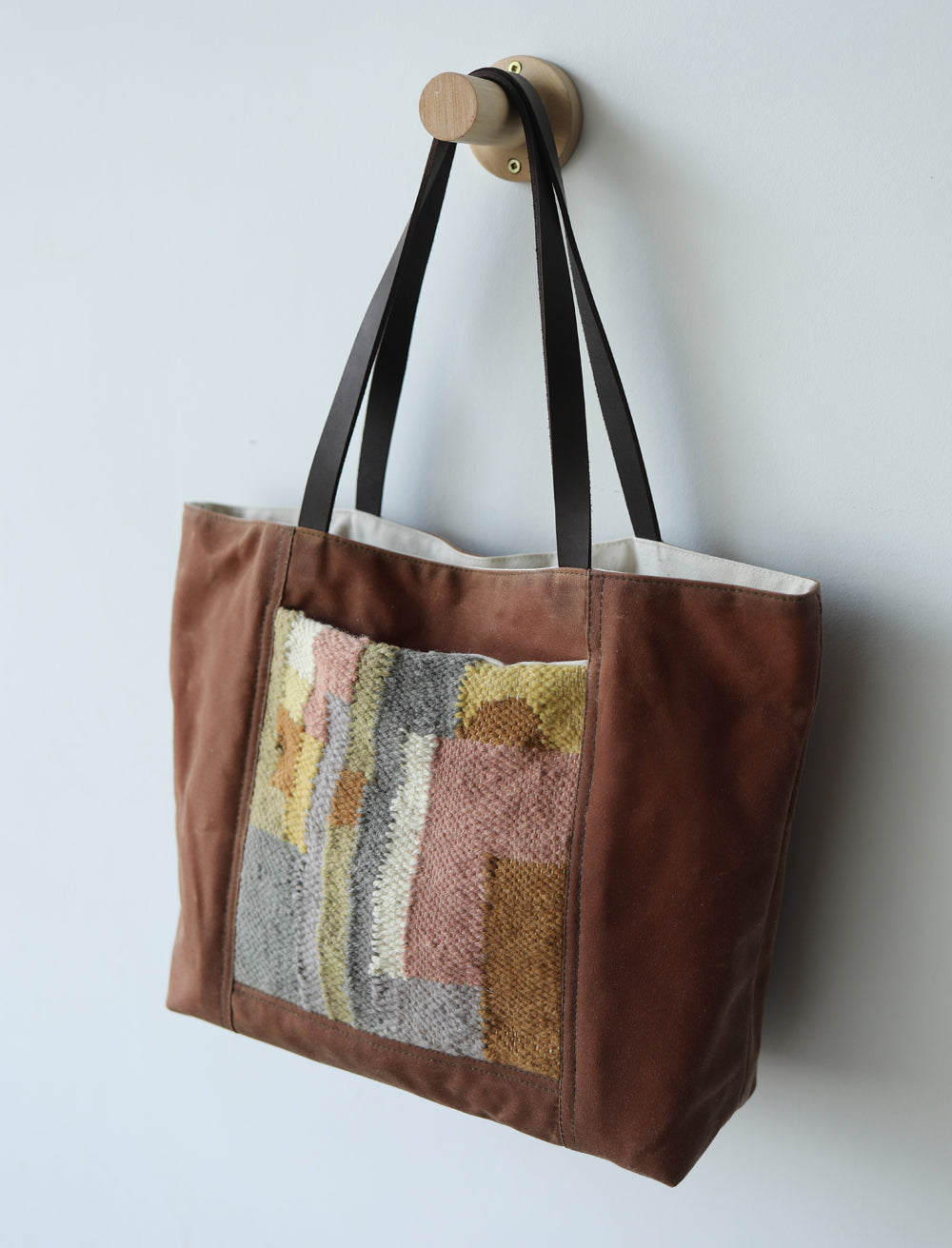 TOTE - woven pocket